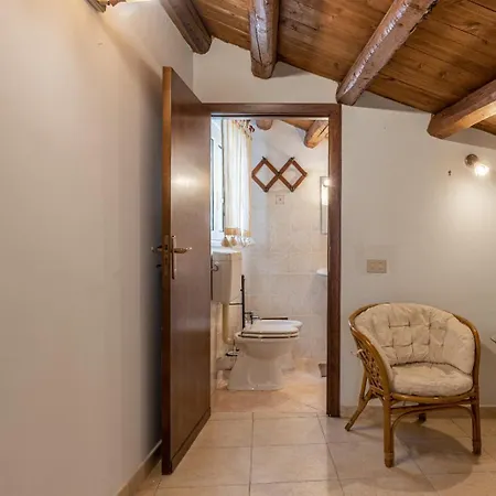 Alma Al Capo Apartment
